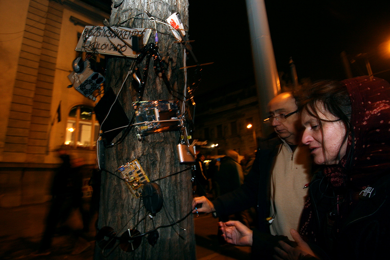 Illustration for article titled This Is How Hungarians Are Protesting Against Proposed Internet Tax